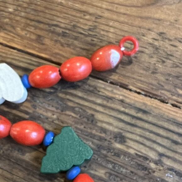 4 Strands Silvestri Christmas Tree Garland Wood Bead Hearts Starts Red Green 94" - Picture 12 of 12
